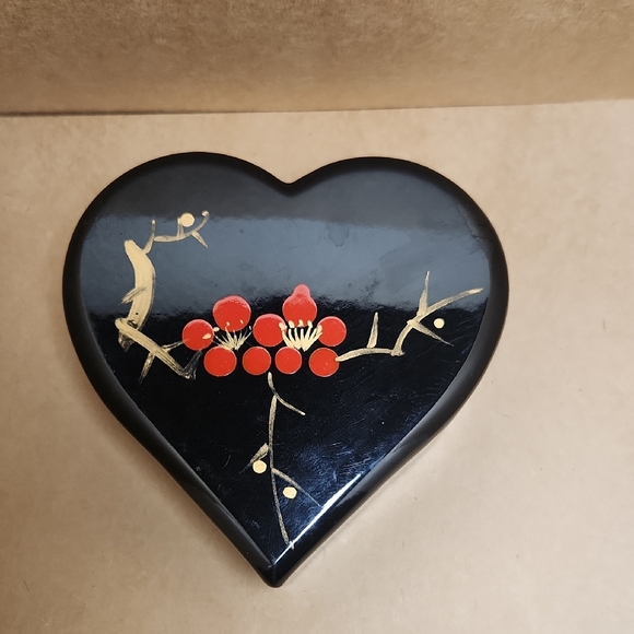 Heart-Shaped Black Jewelry Box with Red Floral Design - Picture 1 of 15